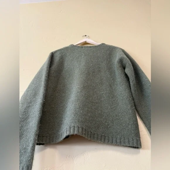 Eddie Bauer Green Lamb’s Wool & Angora Green Sweater - Picture 6 of 6